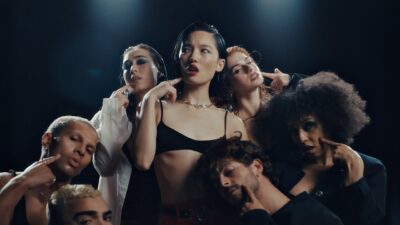 Chloe Qisha – So Sad So Hot