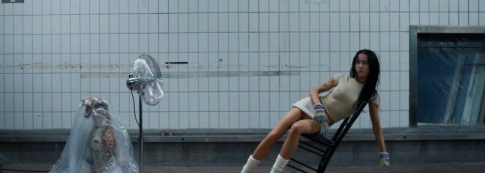 Claudia Valentina – I luv that babe