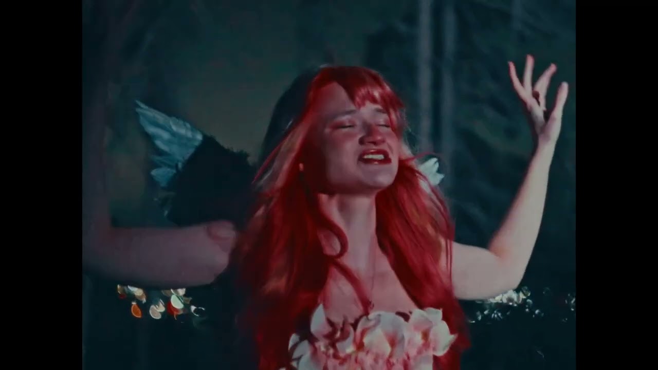 Ella Red – Religion