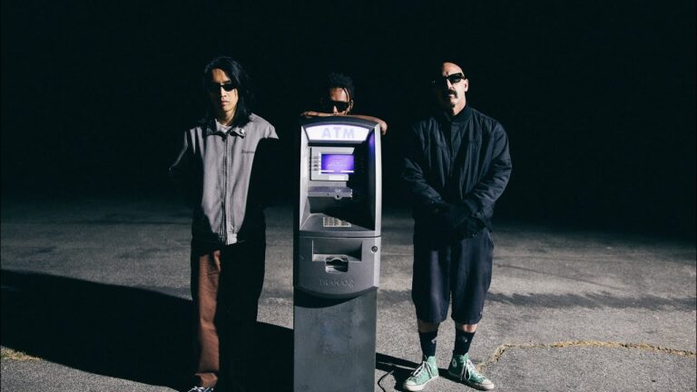 Eyedress – New Money (feat. Na-Kel Smith & N8NOFACE) music video