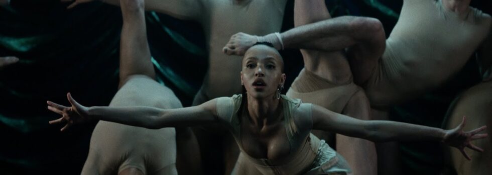 FKA Twigs – Childlike Things