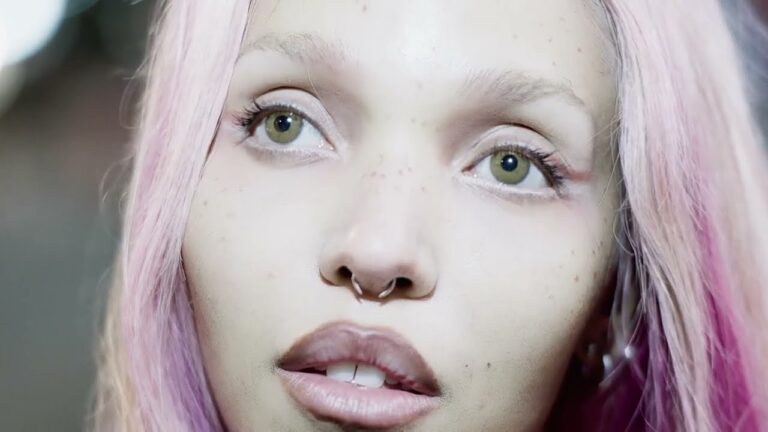 FKA twigs – Love Crimes music video