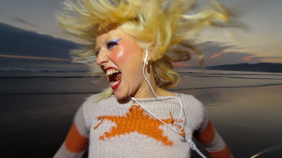 Fred again.. & Amyl and The Sniffers – you’re a star