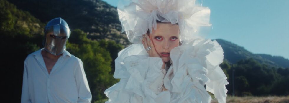 googly eyes – I Don’t Go Out (Official)