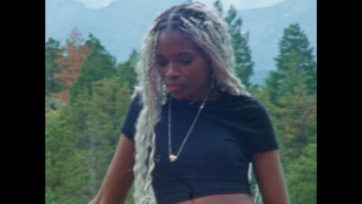 Hannah Jadagu – Gimme Time