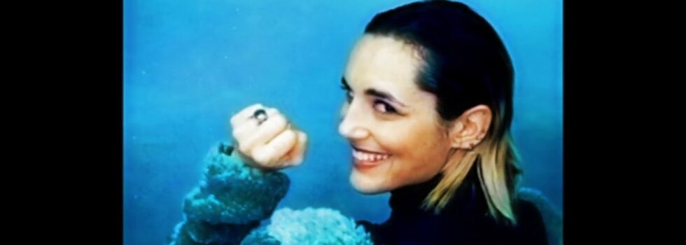 Jehnny Beth – No Good for People