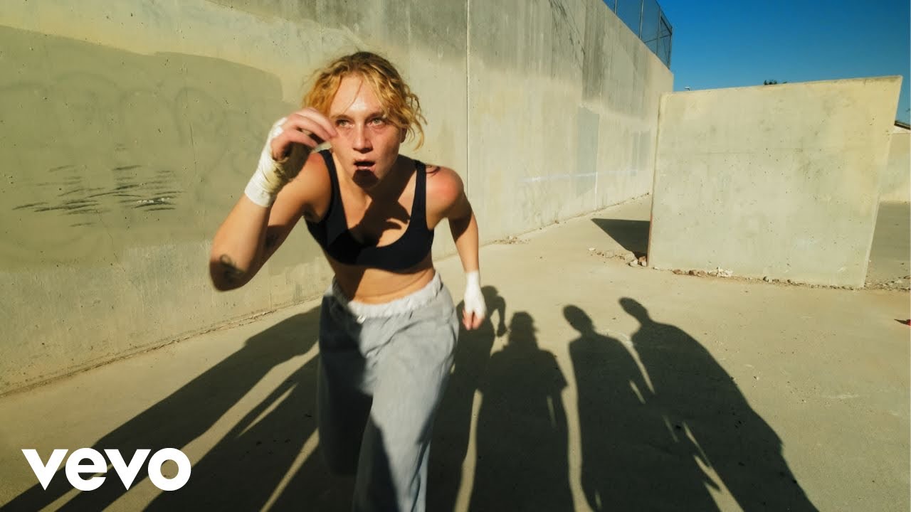 Kat Cunning – Dancer