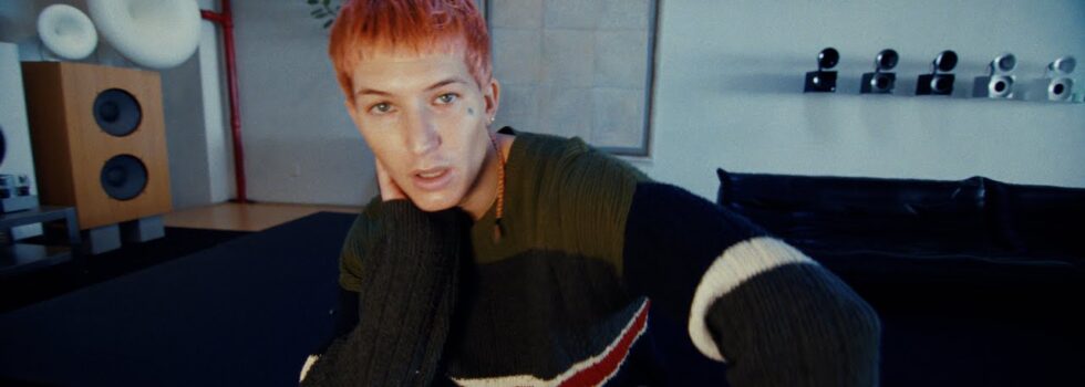 Loose Goose – holding on (feat. A-Trak, Gus Dapperton)