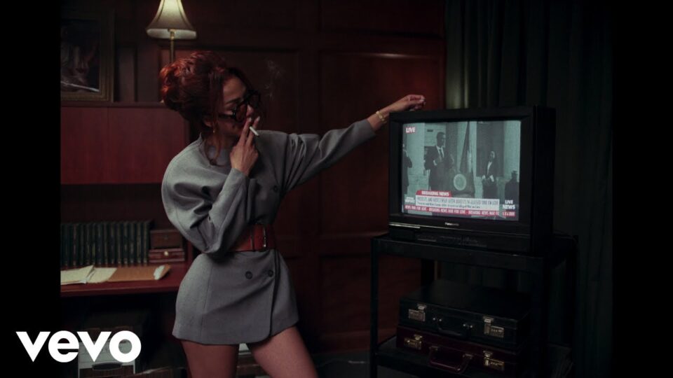 Mariah the Scientist, Kali Uchis – Is It a Crime