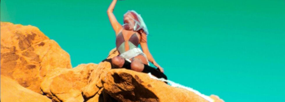 Maty Noyes – f**k now, cry later