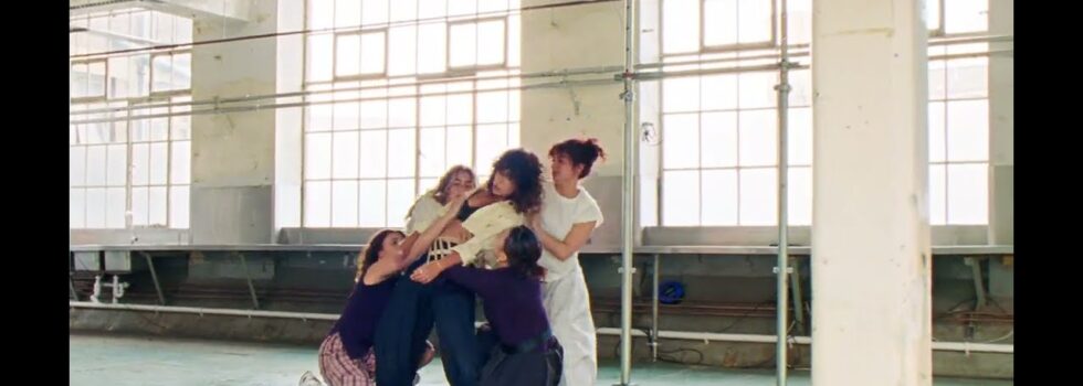 MAVICA – FACING WALLS