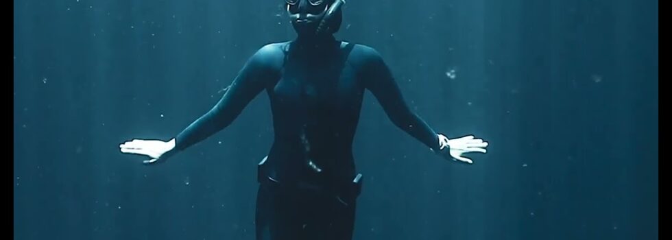 Nell Smith – I Know Nothing