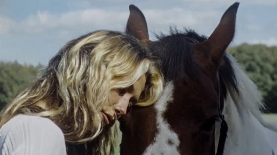 Nieve Ella – Lucky Girl