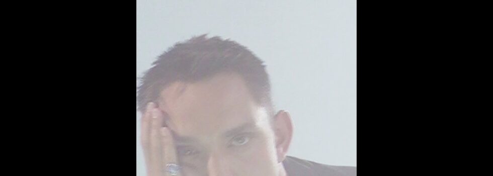 Oliver Sim – Obsession