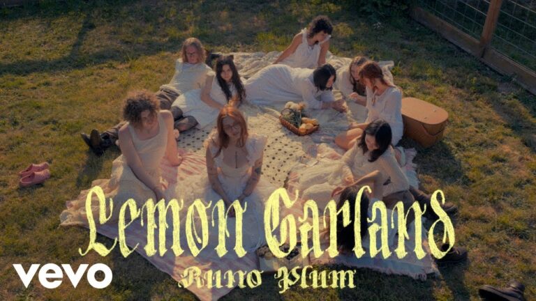 runo plum – Lemon Garland music video