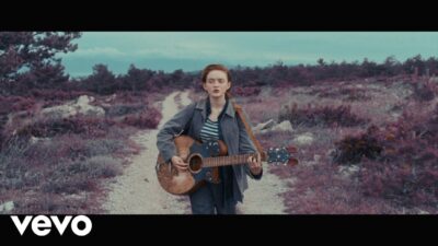 Sadie Sink – Ramblin’ Down the Road (From O’Dessa)