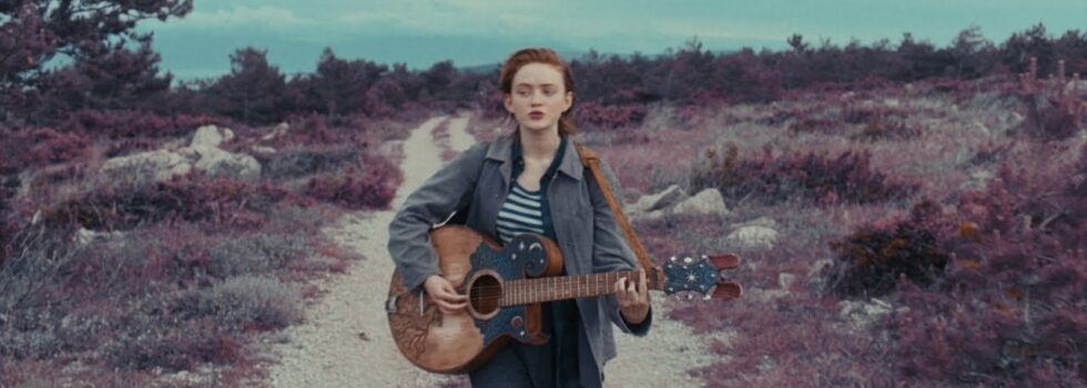 Sadie Sink – Ramblin’ Down the Road (From O’Dessa)