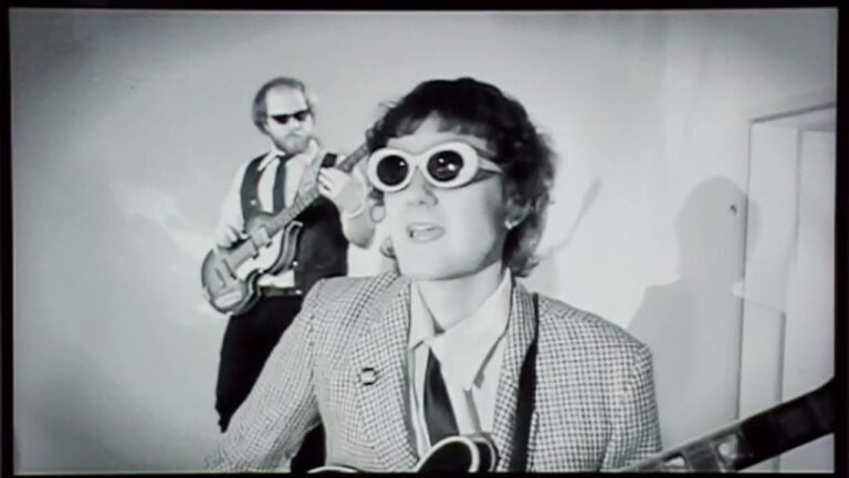 Salamirecorder & The Hi-Fi Phonos – Fight ‘Em music video