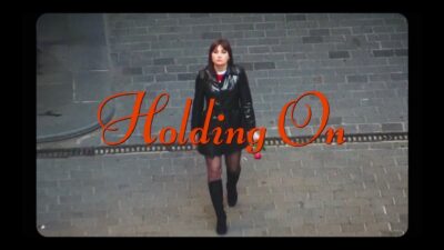 Salarymen – Holding On