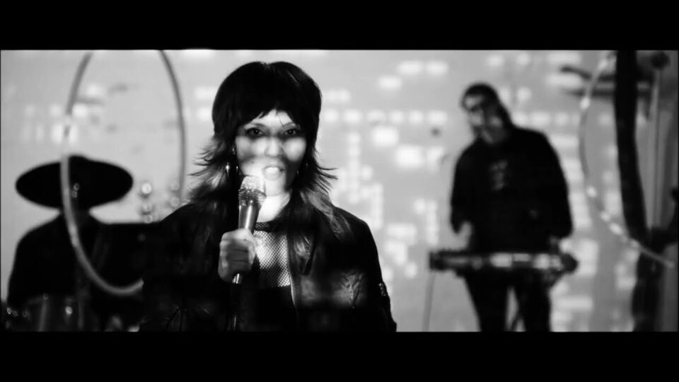 SCREENSAVER – Context Is Everything