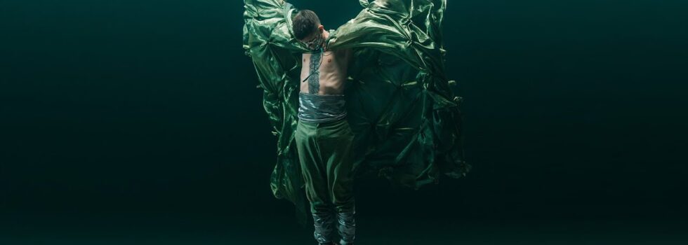 Smash Into Pieces – Broken Halo