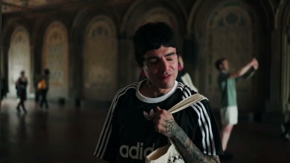 The Shape – Outside Looking In