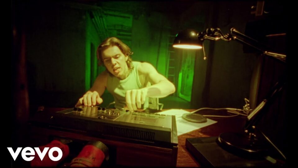 Livingston - Brainstorm (Official Video) — directed by Unknown — music video music video