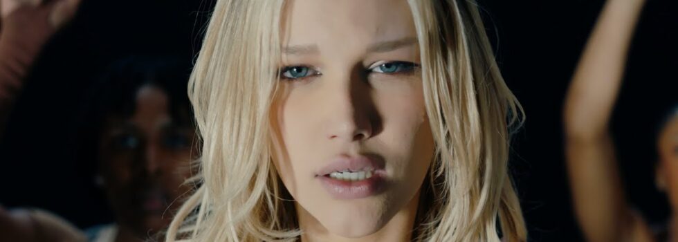 Grace VanderWaal – Fade