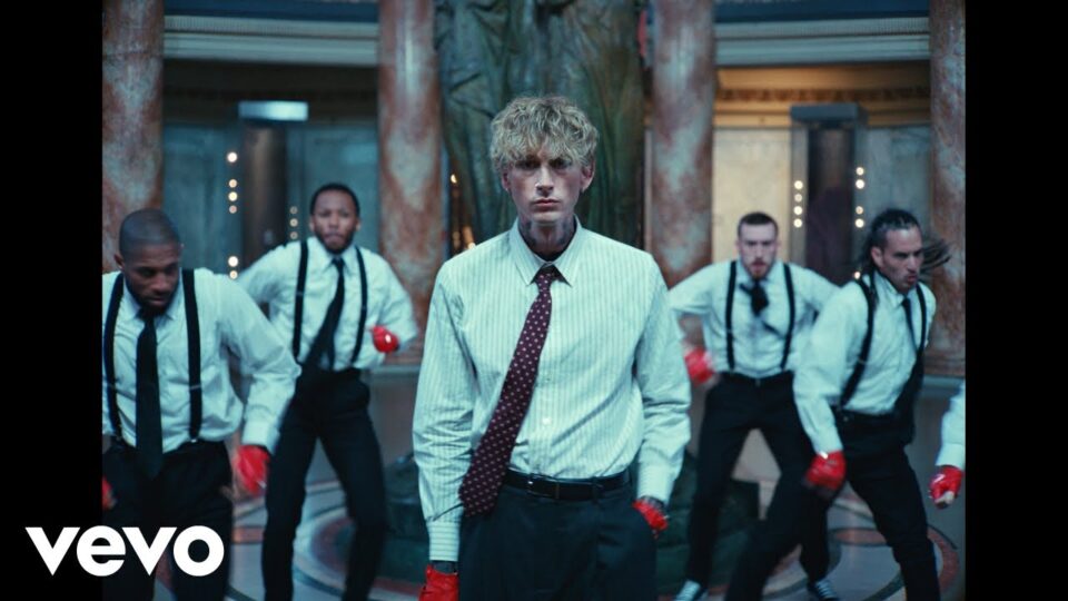 Machine Gun Kelly – Vampire Diaries