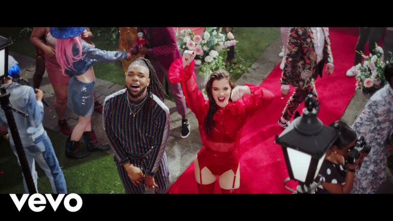 MNEK – Colour (feat. Hailee Steinfeld) music video