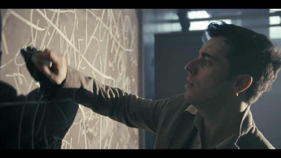 Nicotine Dolls – How Do You Love Me