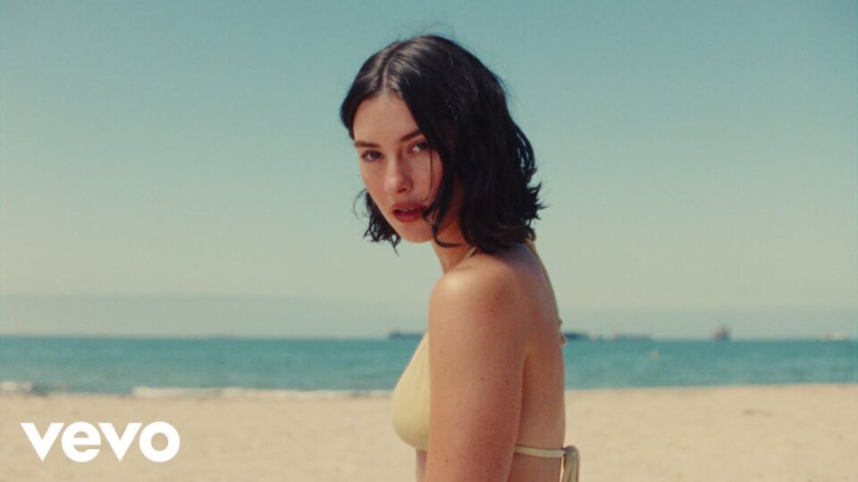 Gracie Abrams – I Love You, I’m Sorry music video