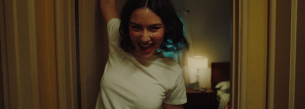 Gracie Abrams – Risk