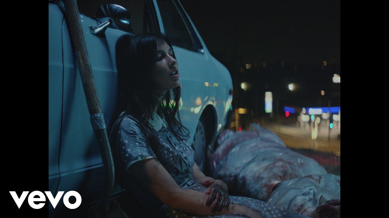 Gracie Abrams – The Bottom