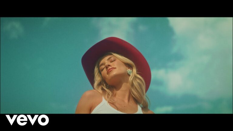 Mackenzie Carpenter – Dozen Red Flags music video