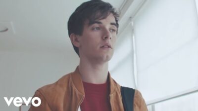 Aquilo – Calling Me