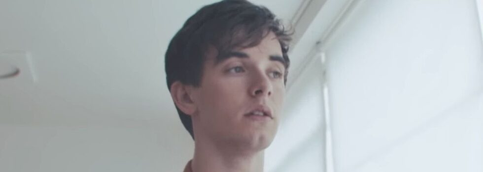 Aquilo – Calling Me