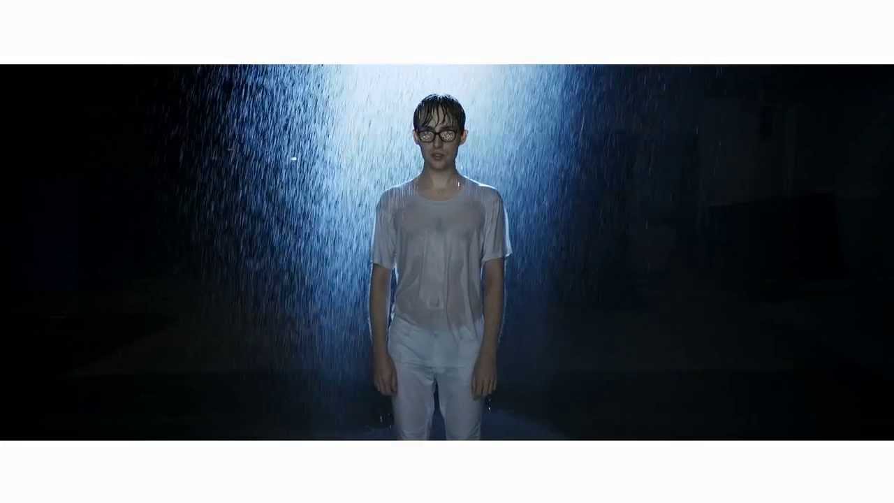 Ball Park Music – She Only Loves Me When I’m There