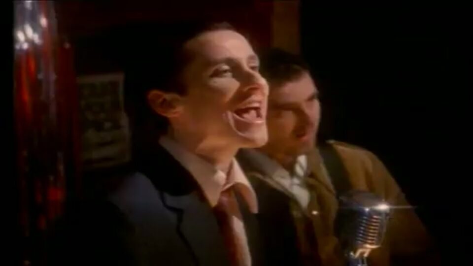 Carter U.S.M. – Glam Rock Cops