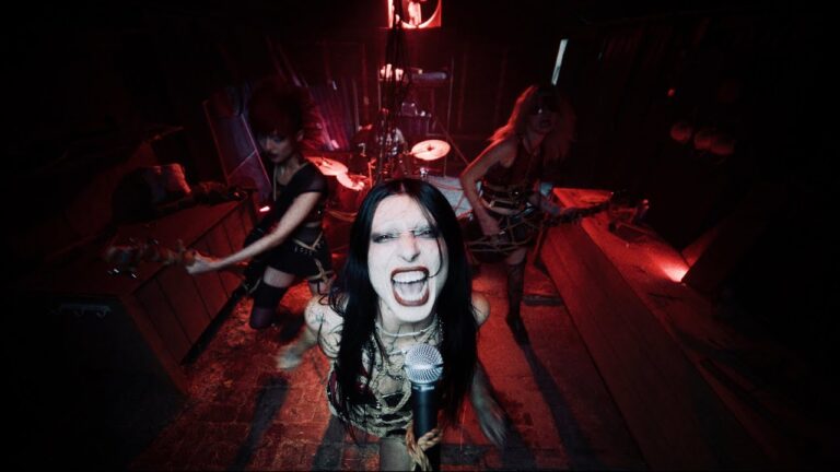 DeathbyRomy – Hellhound (feat. Jazmin Bean) music video