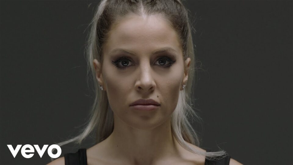 Delaney Jane – L.U.I.