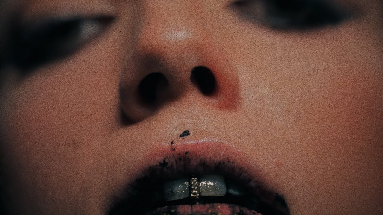 FRANK – Sick of Yourself