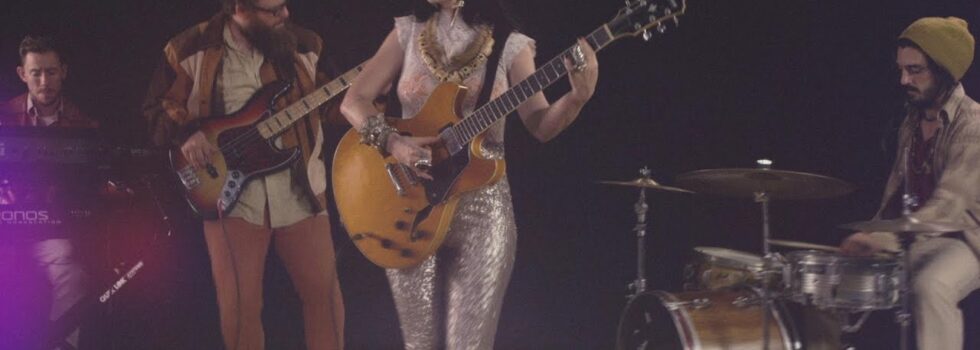 Hiatus Kaiyote – Breathing Underwater