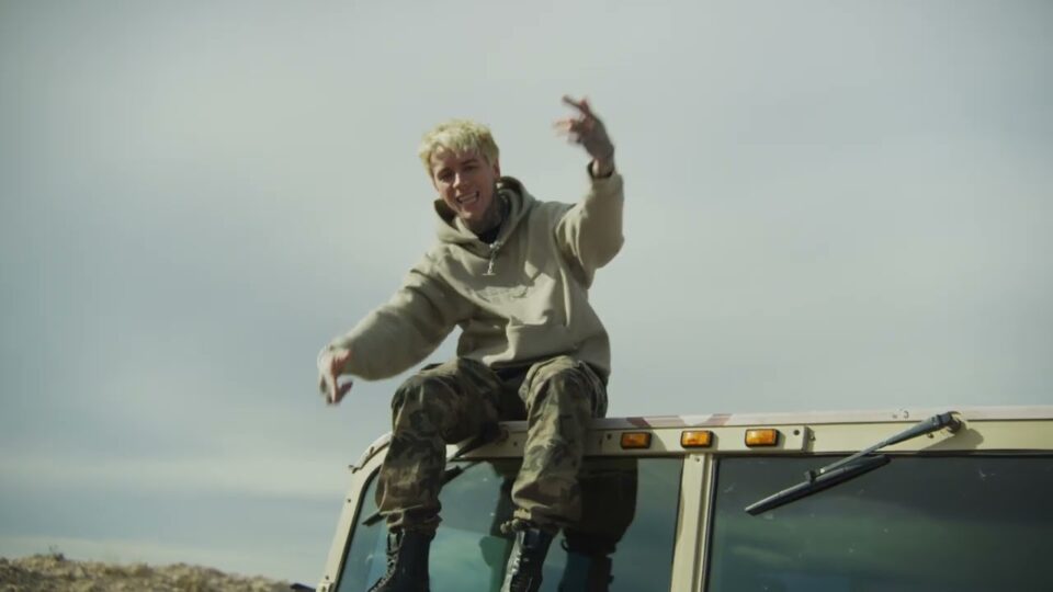 Phix x Call Me Karizma – War