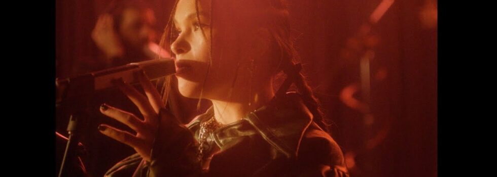 Saya Gray – DIZZY PPL BECOME BLURRY