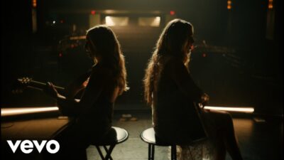 Ashley Cooke – Mean Girl (ft. Colbie Caillat)