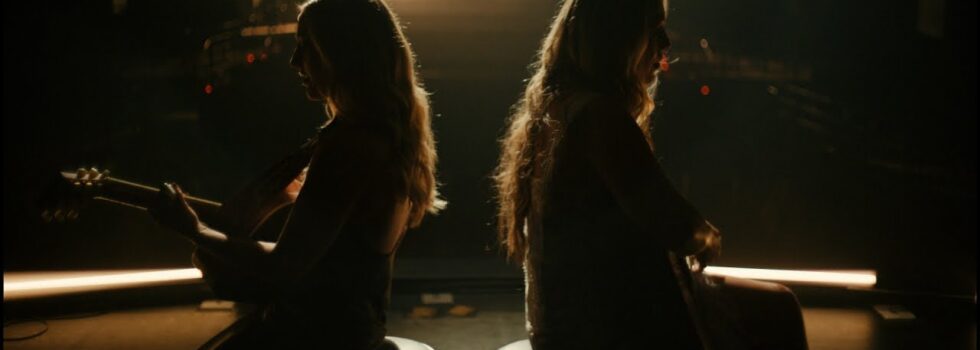 Ashley Cooke – Mean Girl (ft. Colbie Caillat)