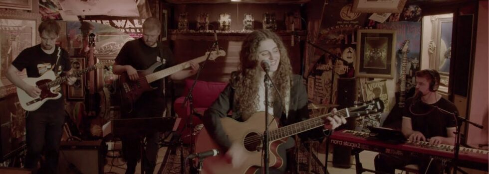 Lauren Howard – Band On the Run (Paul McCartney & Wings Cover)