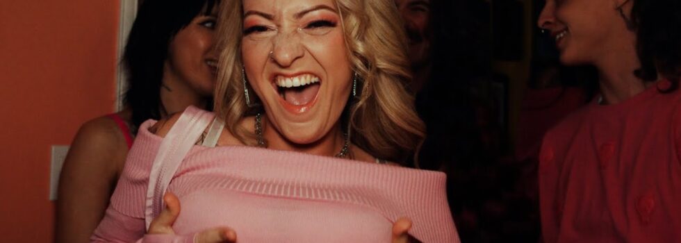 Scene Queen x 6arelyhuman – Stuck