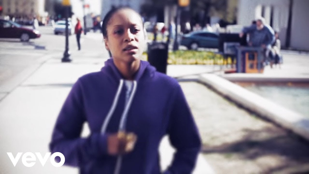 Erykah Badu – Window Seat